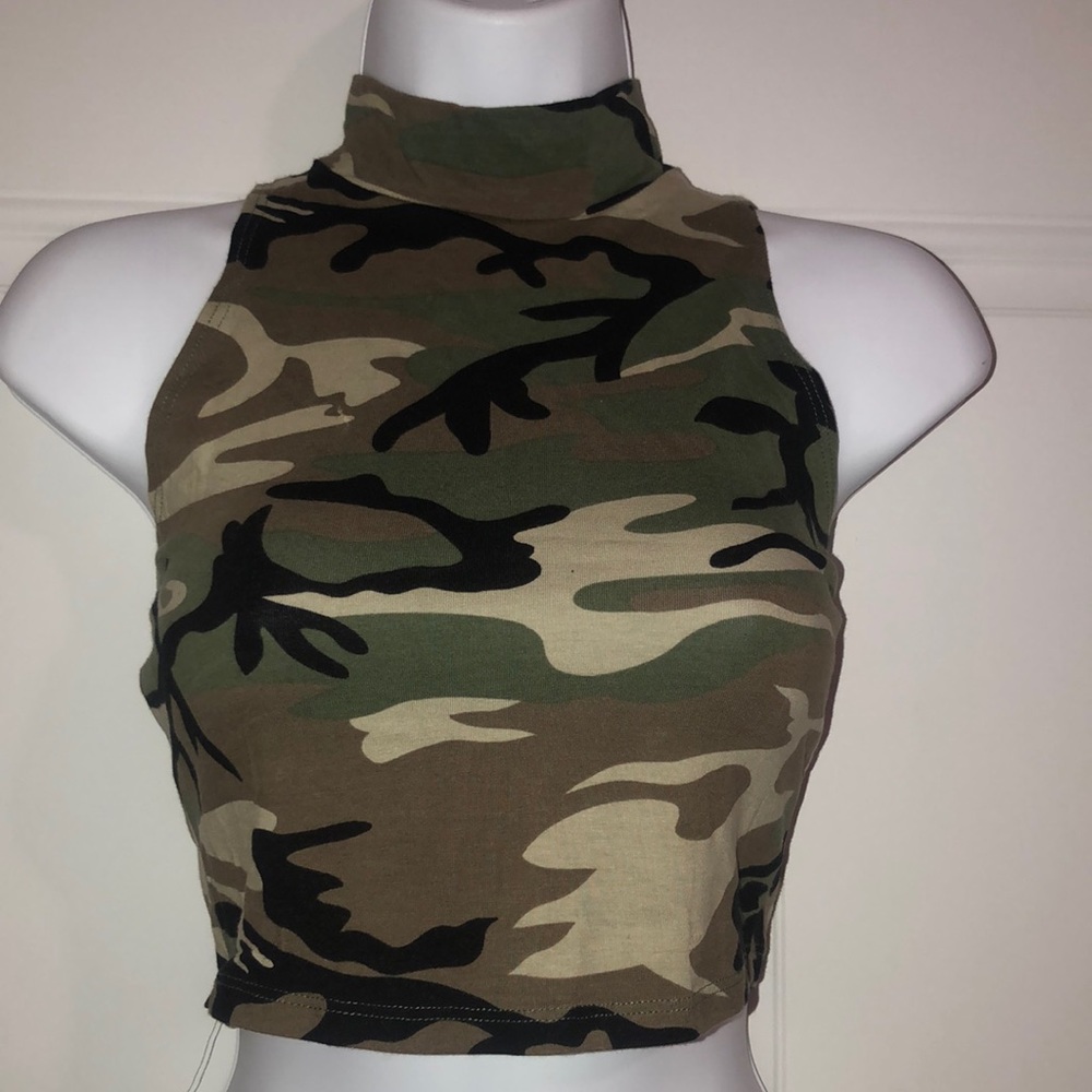 Army crop top size (s)🔥